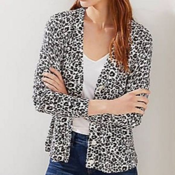 LOFT Snow Leopard V-Neck Cardigan Sweater in Black and White Size Small - Picture 1 of 10